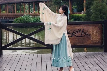 Amomum Time Floral Daxiushan Hanfu Dress - Newhanfu 2023