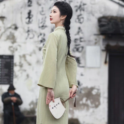 Vintage Cheongsam Spring Women Embroidered Qipao Dresses