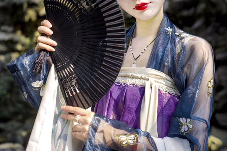 black fan hanfu accessory shop