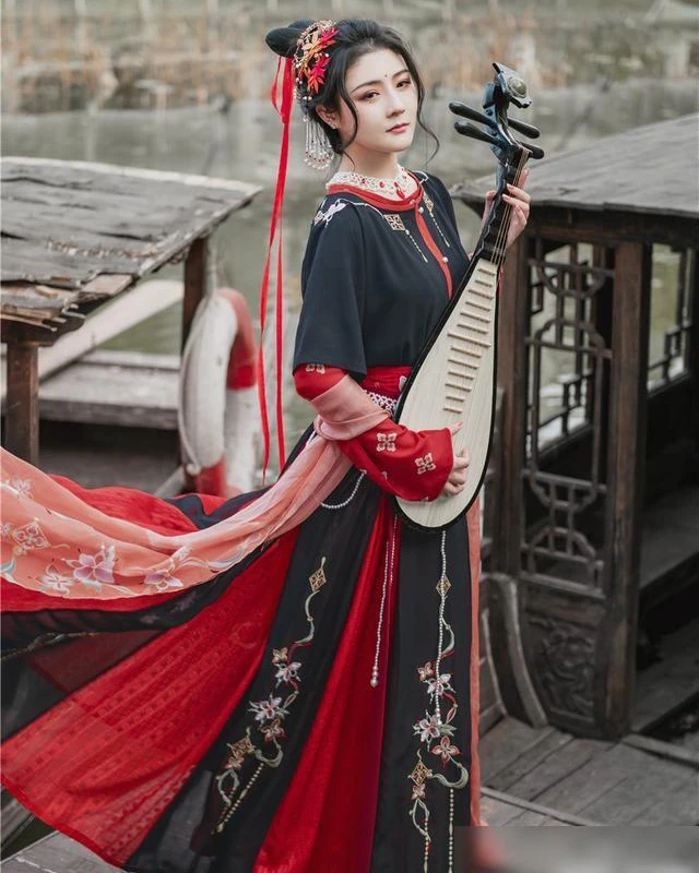 3 Tips to Know the Black Hanfu History and Meaning
