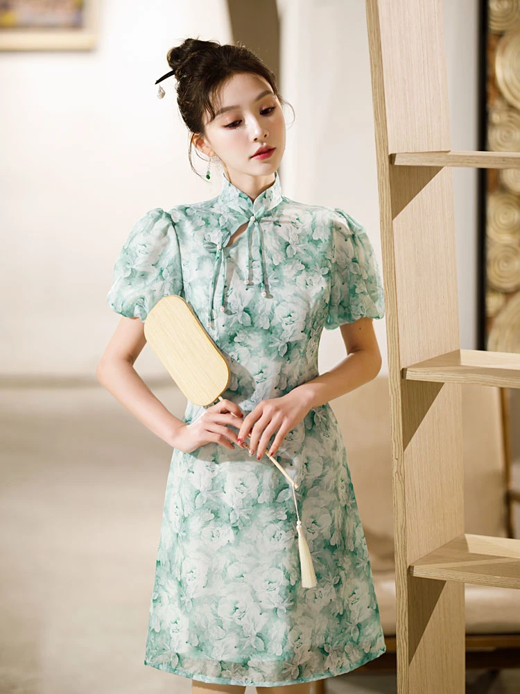 Cream Qipao Modern Style Women Cheongsam Dress - Newhanfu