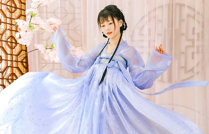 blue hanfu dress