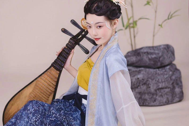 blue hanfu dress