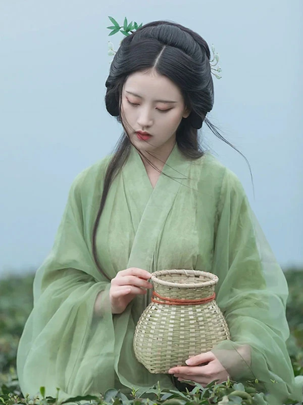 women's green hanfu dress