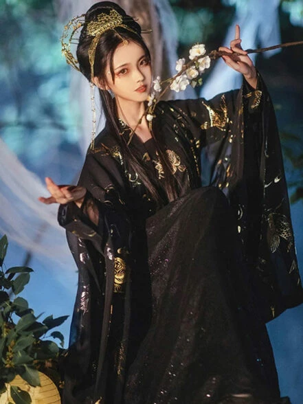 Top 5 Women’s Gold Hanfu That Make You Shine - 2024