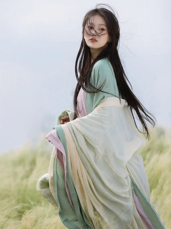 traditional hanfu dress that never go out of style