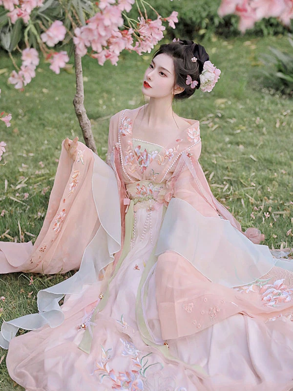 colorful hanfu for all seasons and occasions