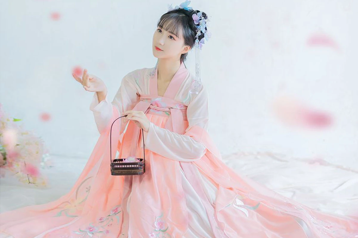 how to style long hanfu maxi dress