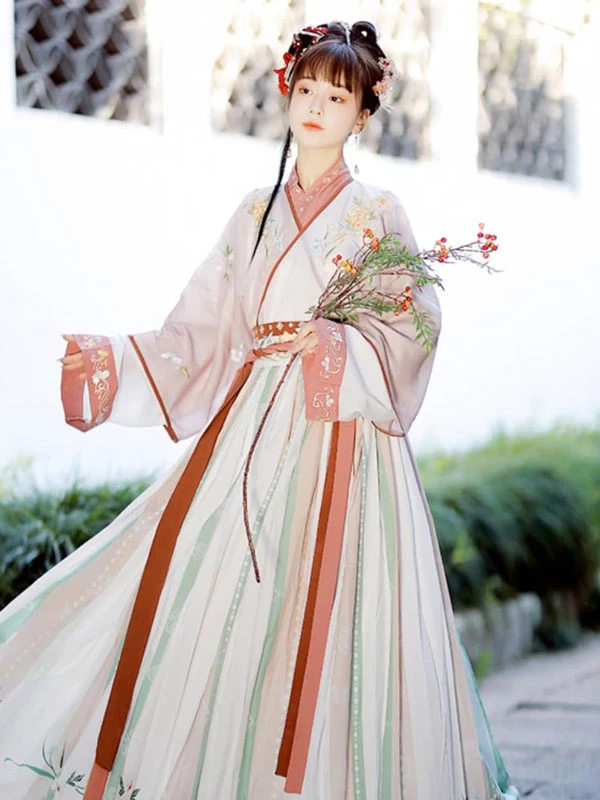 look stylish in trendy tan beige hanfu dresses