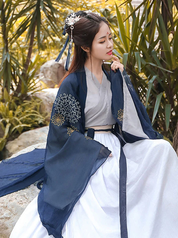 luxury silk hanfu you will always feel elegant