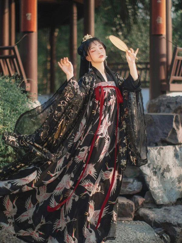 5 han elements on traditional print hanfu