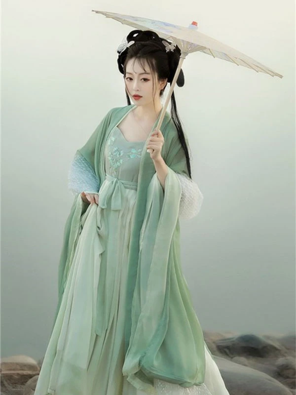 5 loose fitting hanfu dress for women
