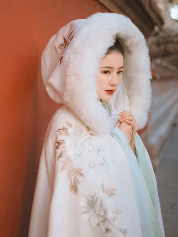 how to choose warm hanfu capes cloaks