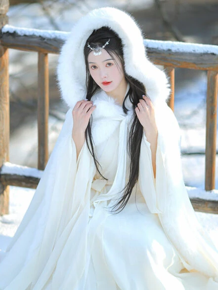 How To Style A White Hanfu Dress - Newhanfu