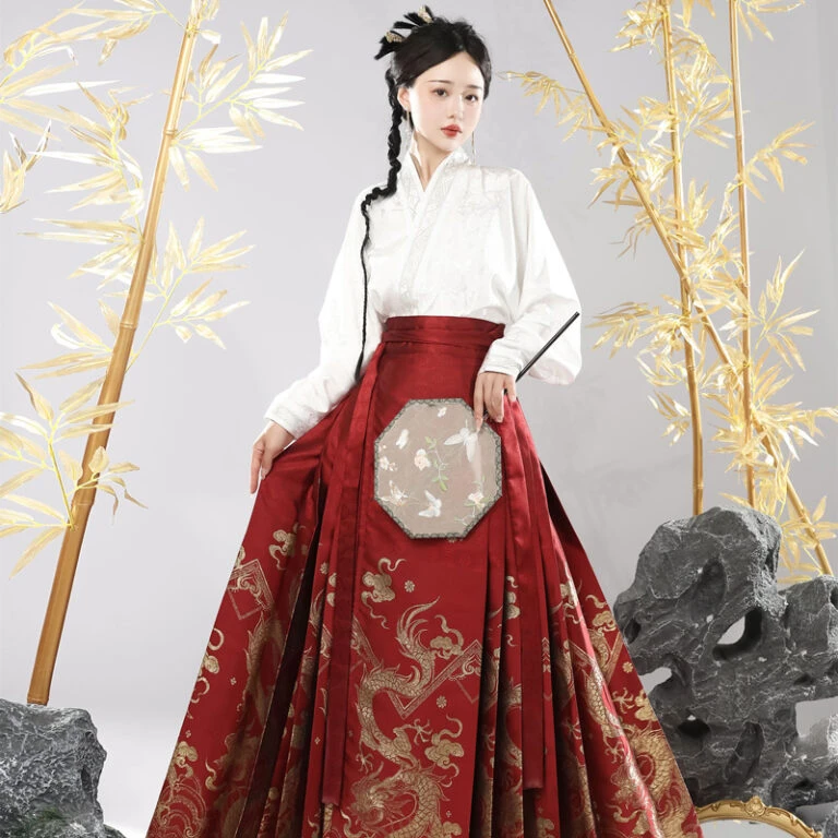 Fashion Hanfu Costume Ladies Mamian Qun Dashing Dragon Patterns Newhanfu