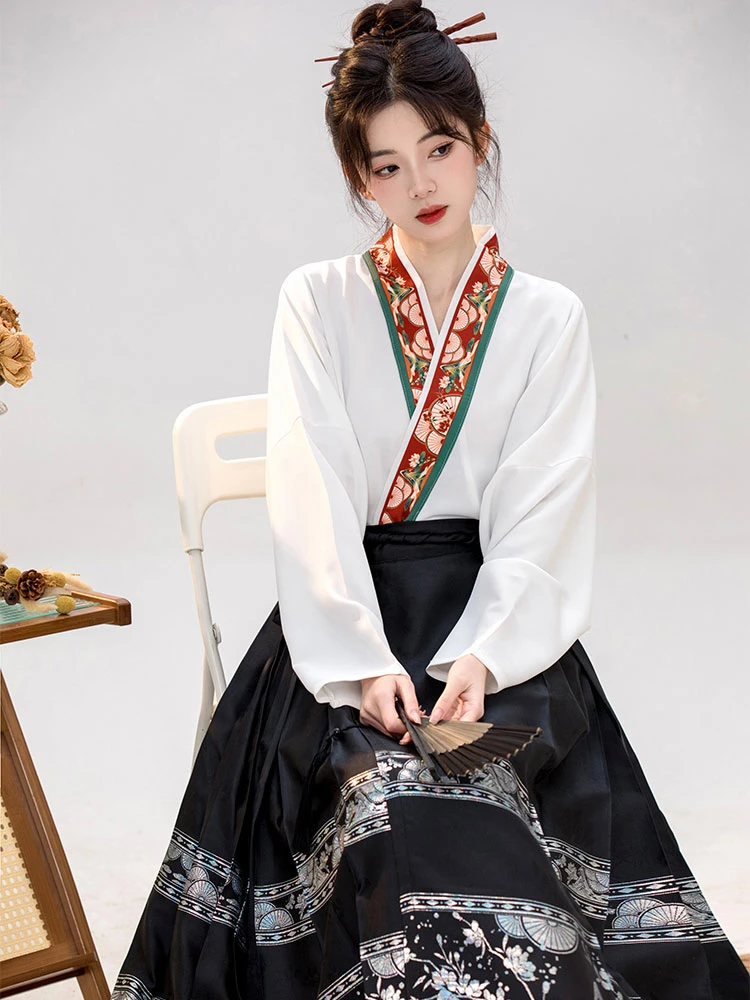 Women Mamian Skirt Ming Dynasty Modified Hanfu for Everyday Wear
