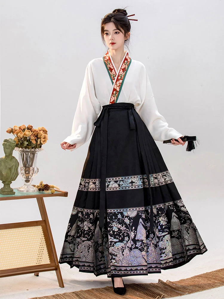 Women Mamian Skirt Ming Dynasty Modified Hanfu for Everyday Wear