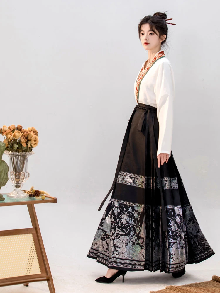 Women Mamian Skirt Ming Dynasty Modified Hanfu for Everyday Wear