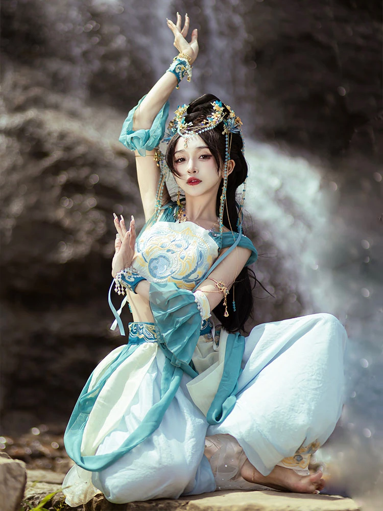 Fairy Dunhuang Dress Ladies Chinese Exotic Hanfu Costume