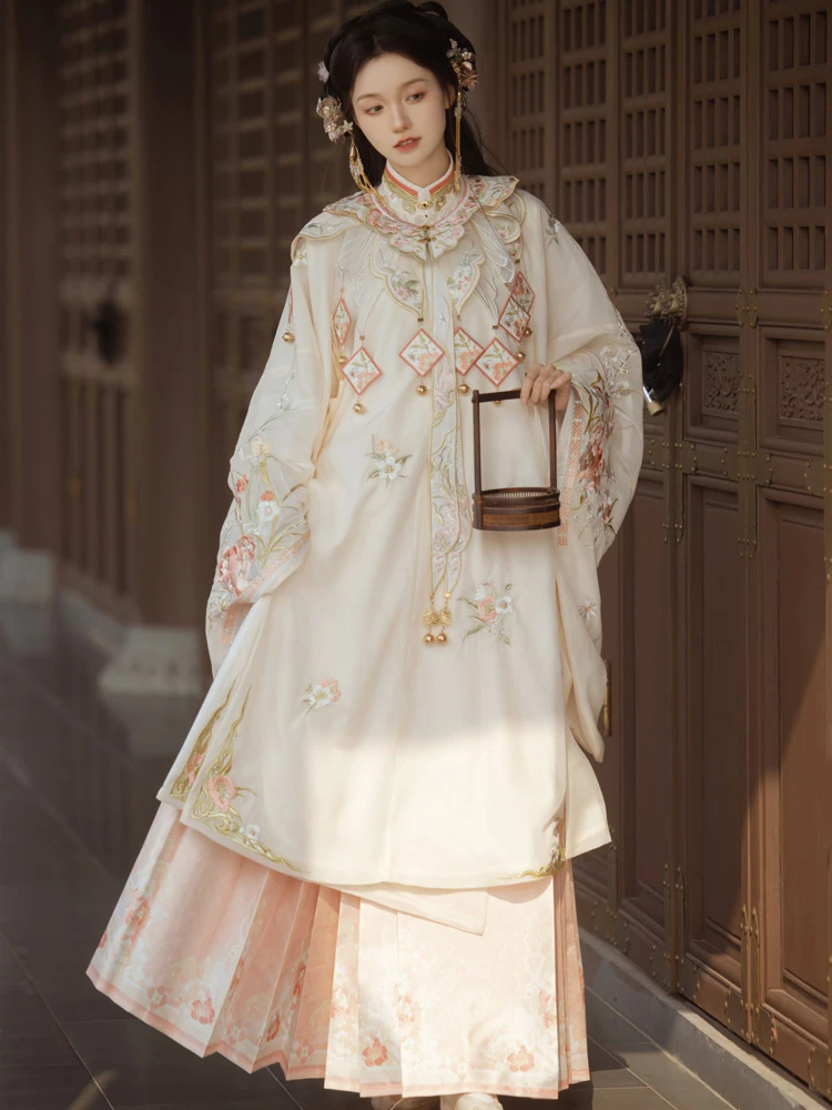 Traditional Ming Hanfu Women's Mamian Skirt Autumn Vintage Set