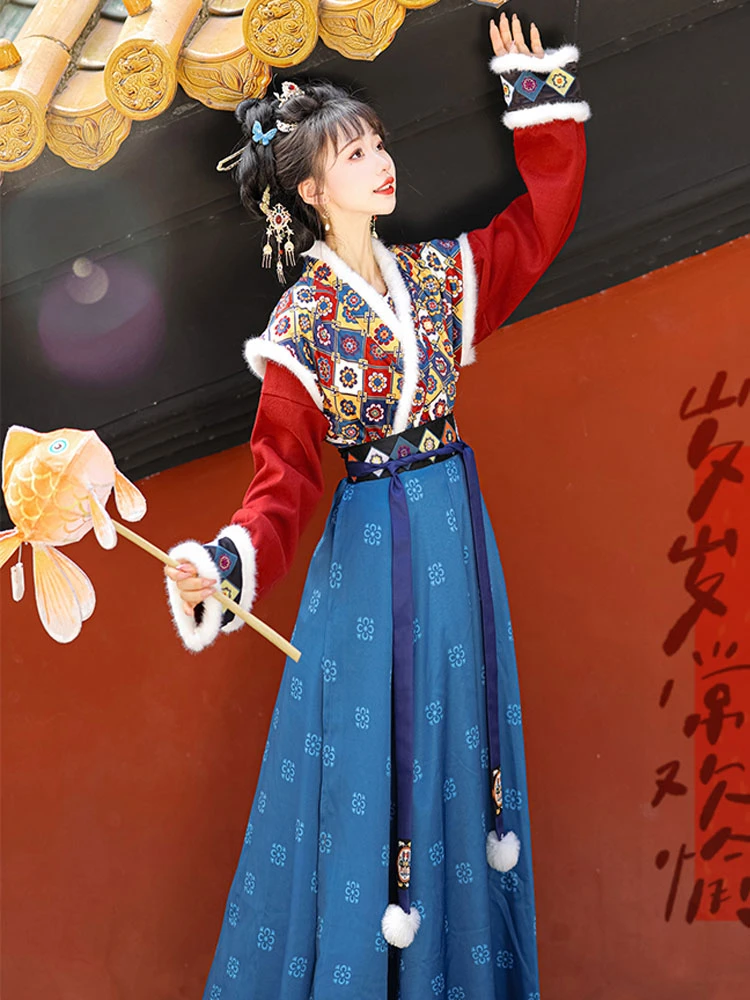 Tang Dynasty Women's Winter Hanfu Suit New Year Round Collar Coat