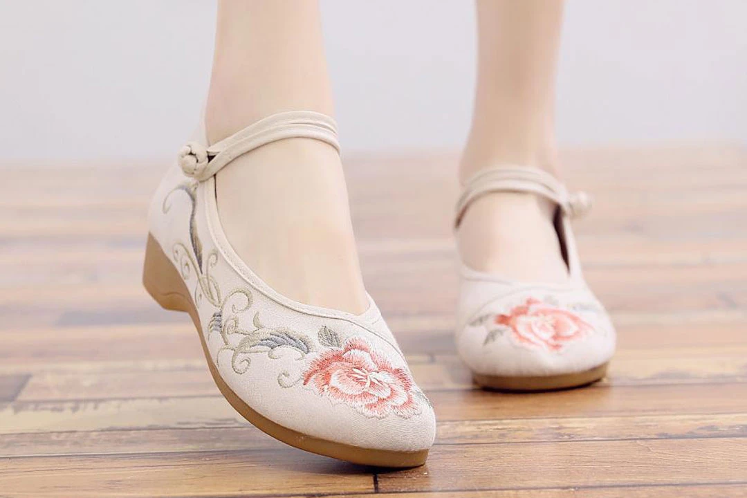 Exploring the Hanfu Shoes & Chinese Ancient Footwear