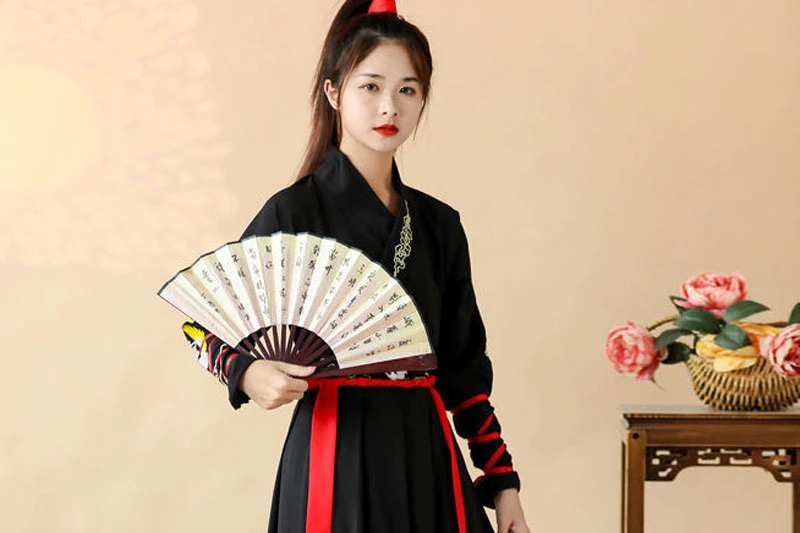 Get in Touch with Men's Hanfu Fashion