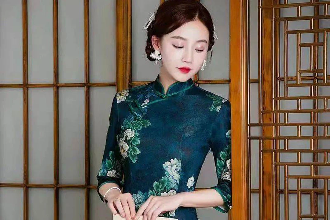 How to Wear Cheongsam Qipao for Chinese New Year