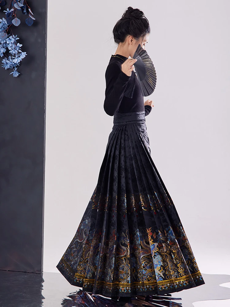 Ming Dynasty Mamian Skirt Street Fashion Luxury Women's Hanfu