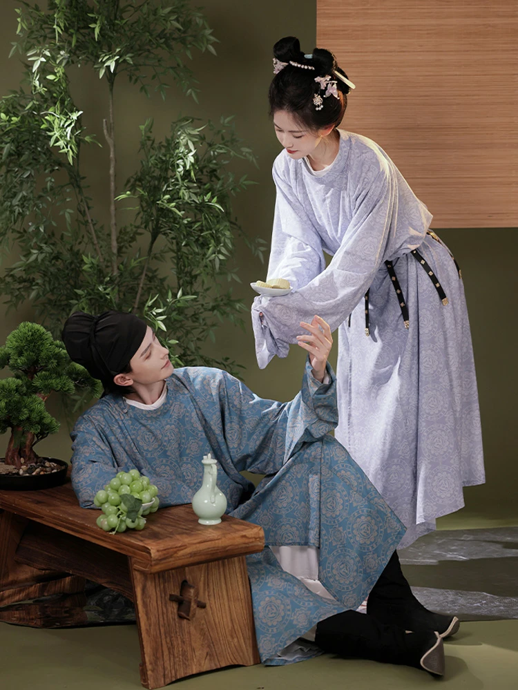 Tang Dynasty Round Neck Robe Couple's Daily Hanfu Dress