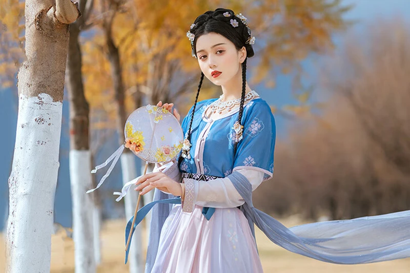 From Tradition to Modern, Short Sleeve Hanfu