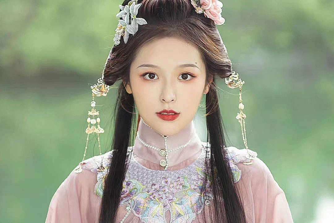 Hanfu Debut at the 2024 Cannes Fashion Festival