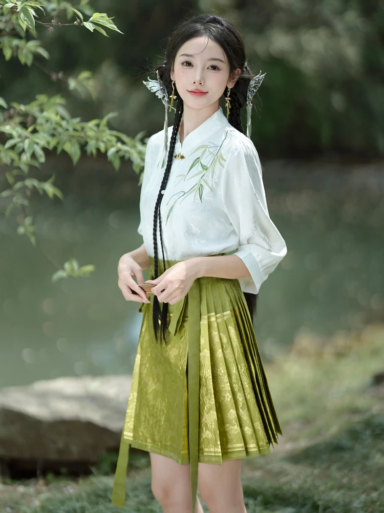 Women Summer Ming Dynasty Hanfu Short Ma Mian Skirt Embroidery Fashion Suit