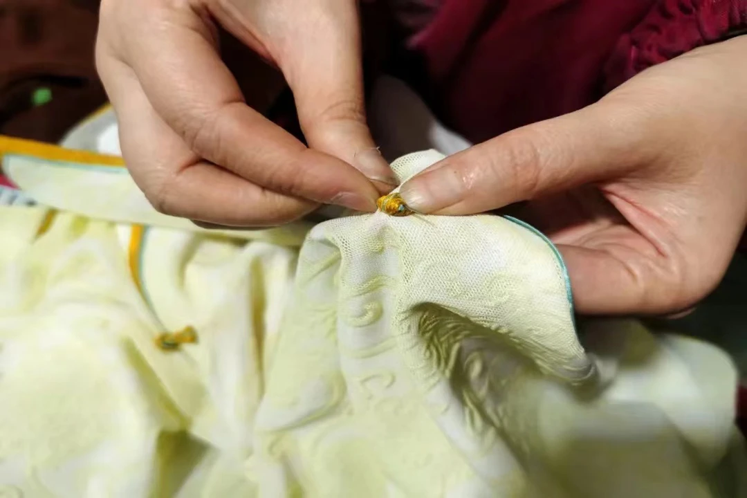 Inheriting a Century-Old Cheongsam Craftsmanship