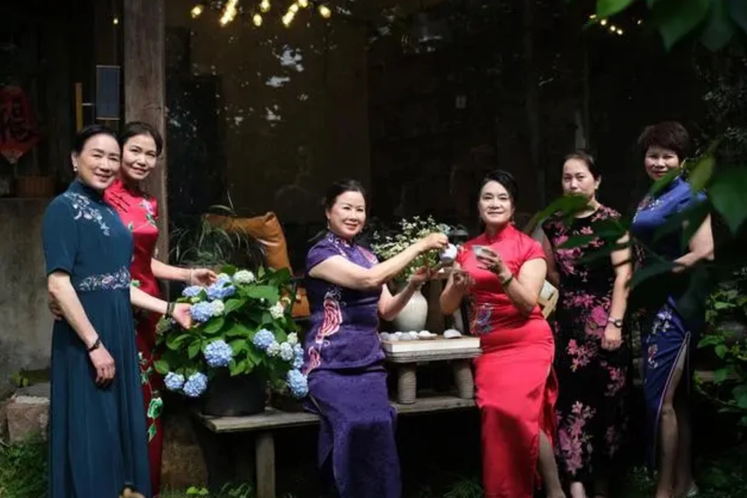 When Chinese Cheongsam Meets Book Club