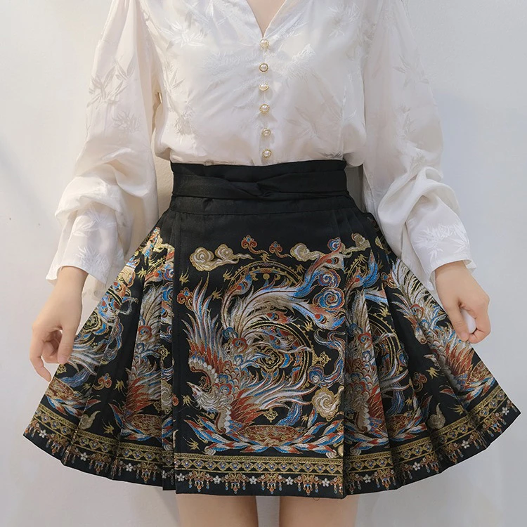 Ming Dynasty Women Short Ma Mian Skirt Daily Fashion Summer Dresses