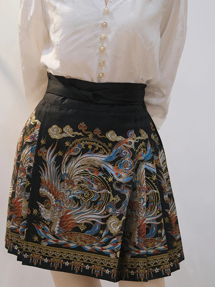 Ming Dynasty Women Short Ma Mian Skirt Daily Fashion Summer Dresses