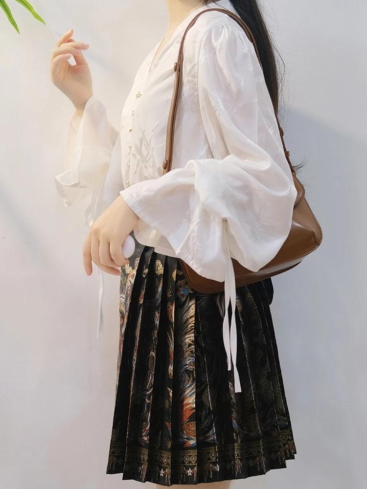 Ming Dynasty Women Short Ma Mian Skirt Daily Fashion Summer Dresses