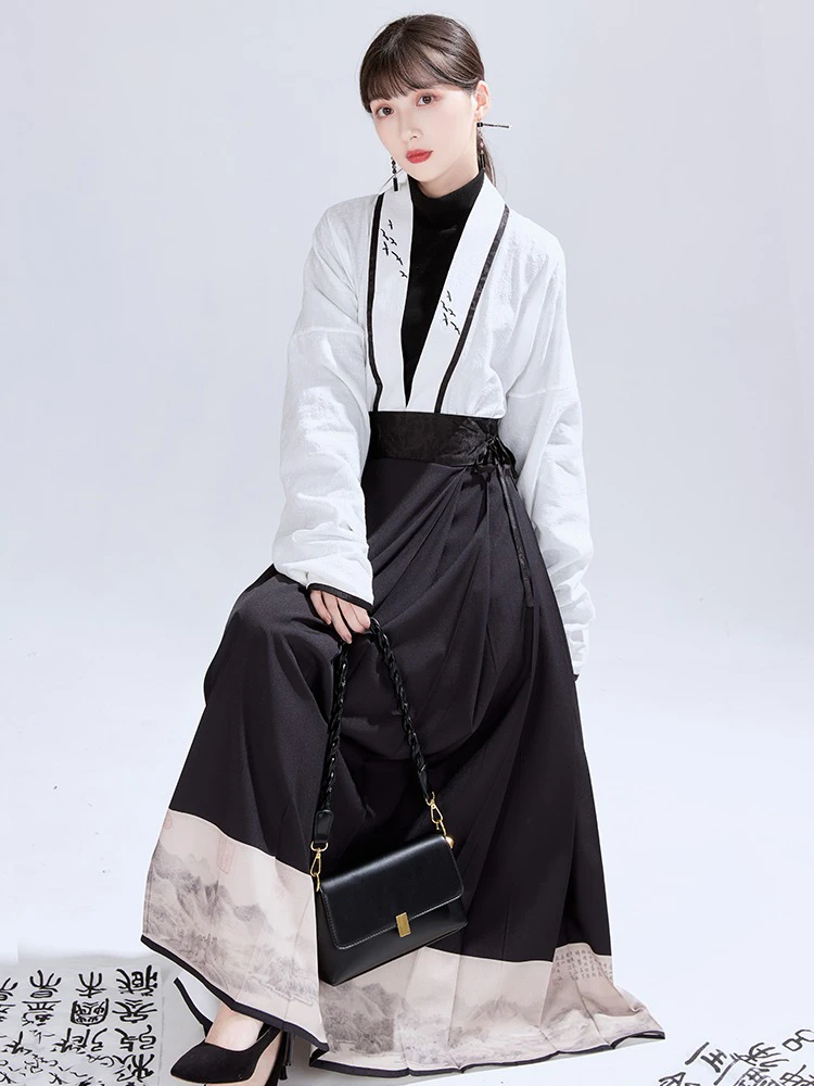 Fashion Autumn Hanfu Ladies Ming Dynasty Ma Mian Skirt 