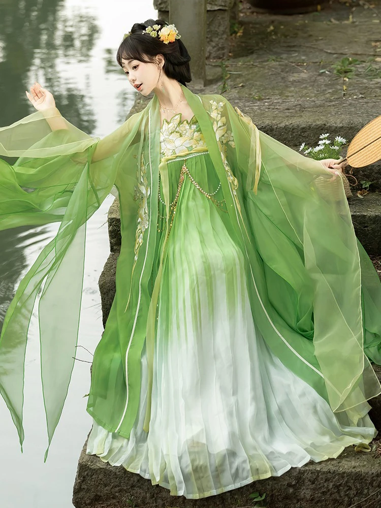 Qixiong Shanqun Women's Green Hanfu Fairy Fluttering Gorgeous Embroidery