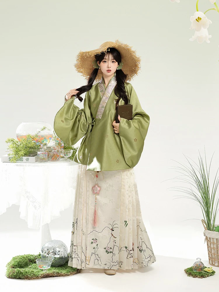 Ming Dynasty Hanfu Jiaoling Pipa Sleeve Modern Ma Mian Dress Autumn