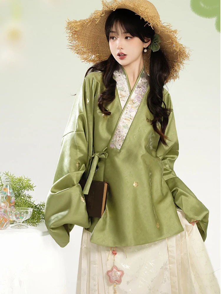 Ming Dynasty Hanfu Jiaoling Pipa Sleeve Modern Ma Mian Dress Autumn