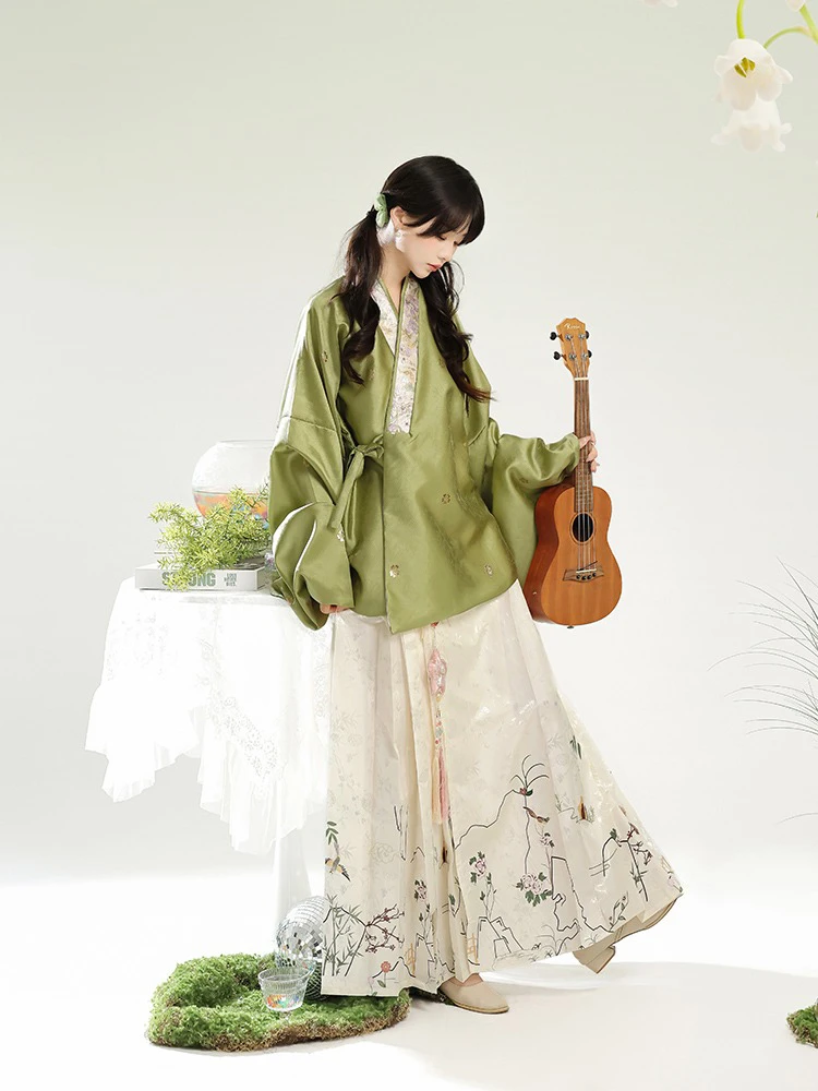 Ming Dynasty Hanfu Jiaoling Pipa Sleeve Modern Ma Mian Dress Autumn