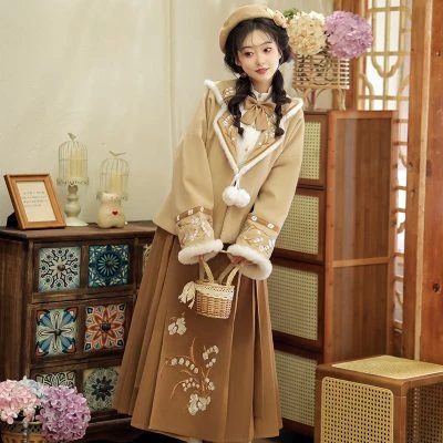 Women's New Ming Dynasty Ma Mian Skirt Suit Daily Fashion Clothing