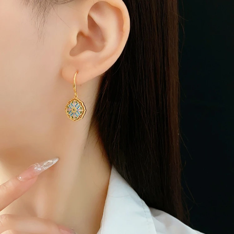 Vintage Flower Earrings Women's Fashion High Class Jewelry