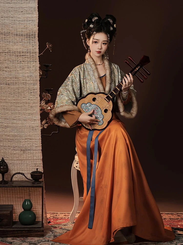 Winter Tang Dynasty Hanfu Beizi Ladies Qiyao Vintage Set