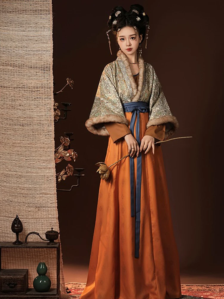 Winter Tang Dynasty Hanfu Beizi Ladies Qiyao Vintage Set