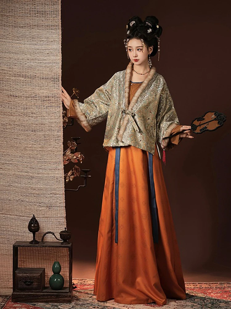 Winter Tang Dynasty Hanfu Beizi Ladies Qiyao Vintage Set