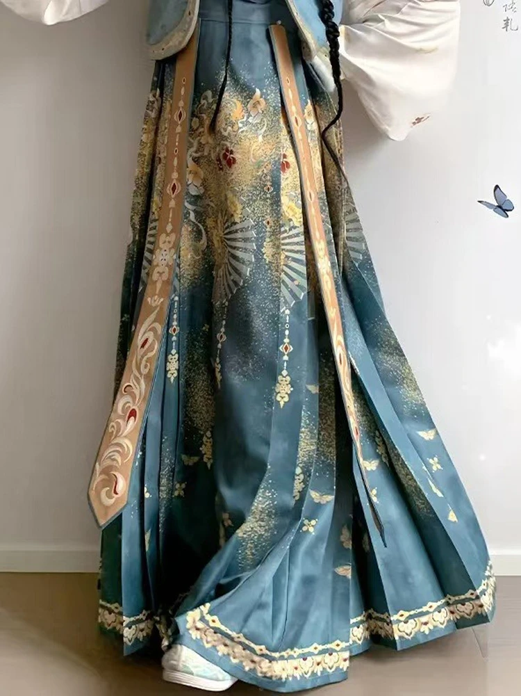 Ladies Ming Dynasty Hanfu Spring Ma Mian Dress Dunhuang Style