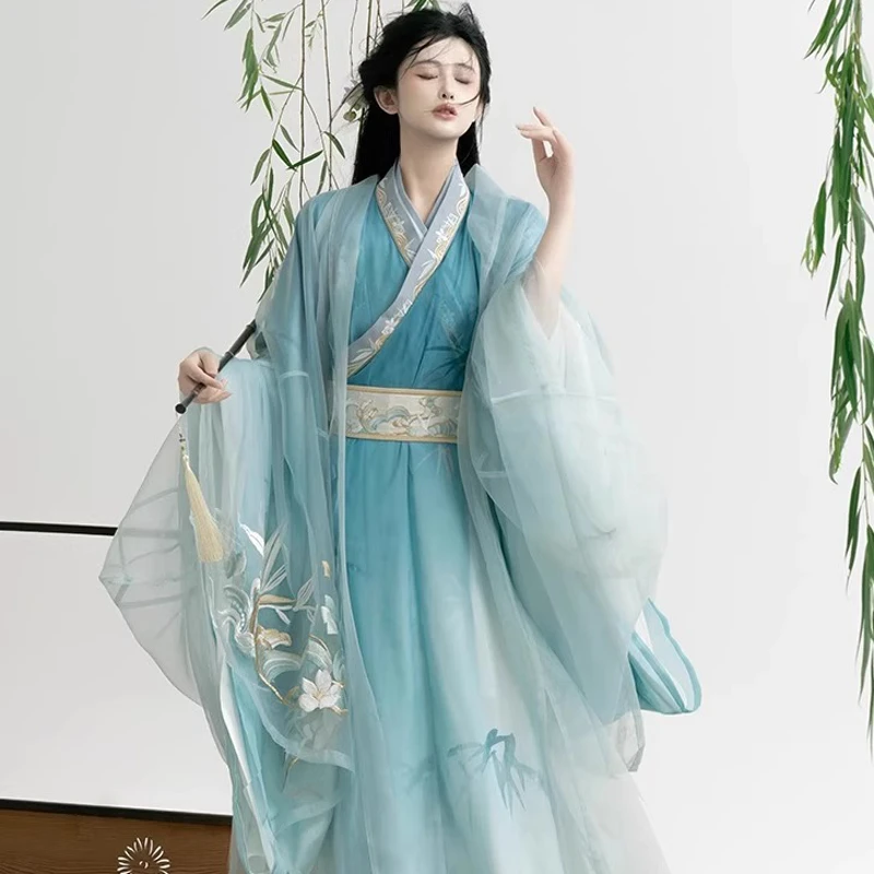 Spring Hanfu Embroidered Large Sleeve Zhiju Light Blue Style